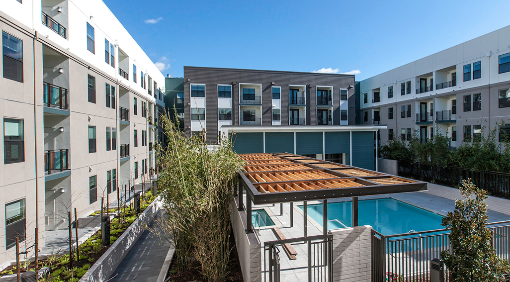 Cadence apartments courtyard patio and pool area