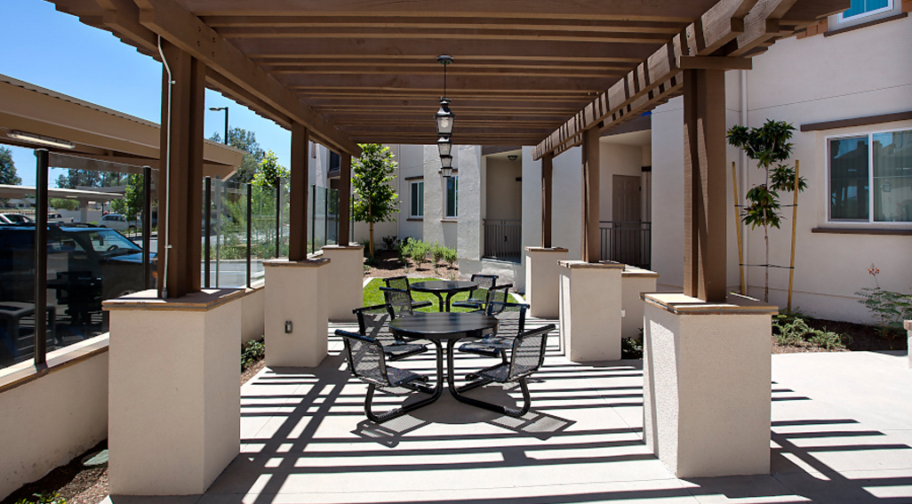 Verano apartments patio area