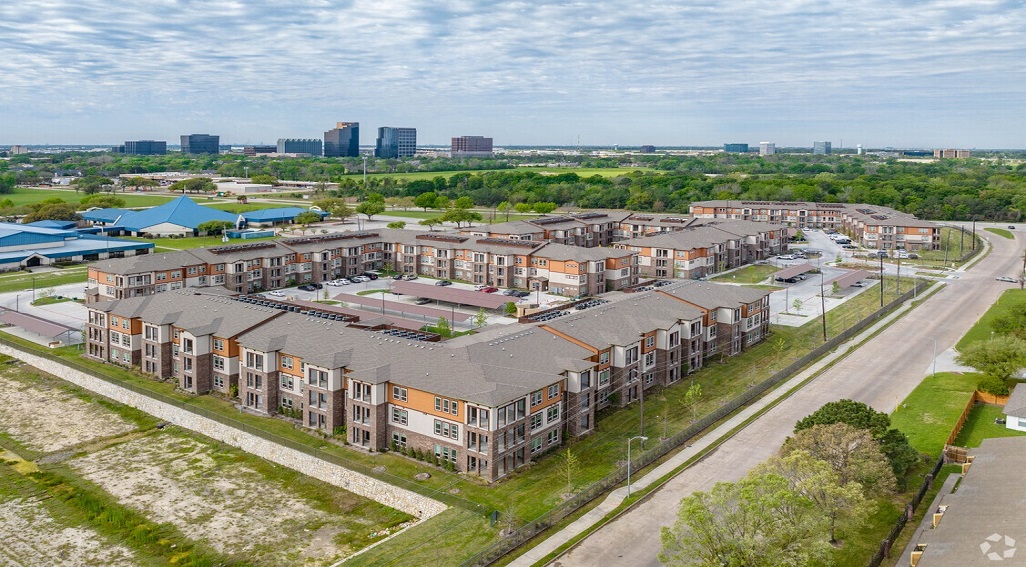 Richcrest Apartments overview photo of entire community